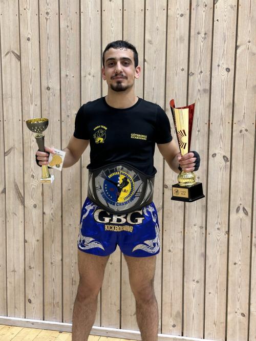 Fajer Bahaedin SM-vinnare i kickboxning och därtill den som är längst rankar etta oavsett viktklass.