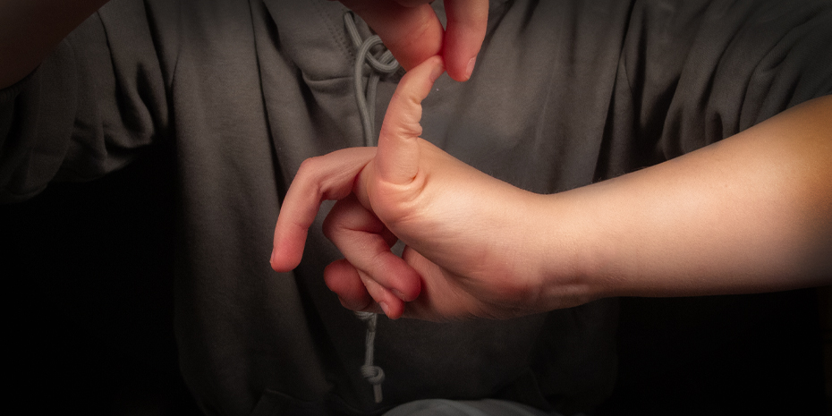Ett överrörligt lillfinger hos en person med EDS